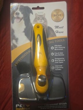 Pet Republique Slicker Grooming Brush. Self Cleaning, All Coats. Dogs & Cats NIB